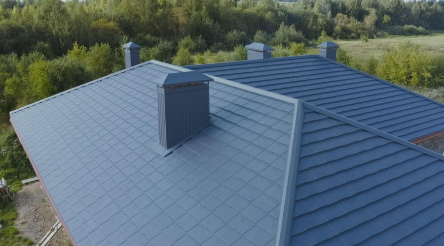 Professional residential roofers in Charlotte, IA